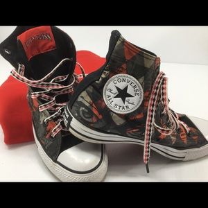 Chuck Taylor Converse Harley Quinn High Tops